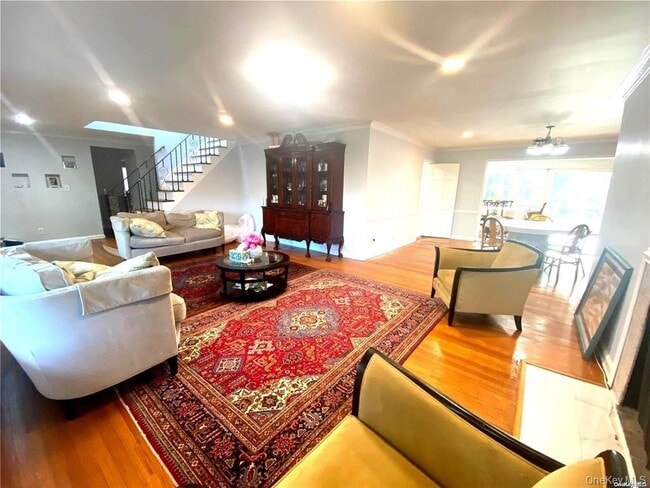 Photo - 60 Grist Mill Ln