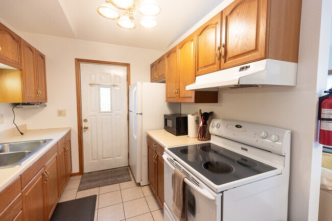 Photo - 2538 Harvey St