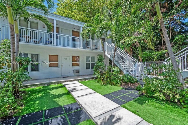 Photo - 1419 West Dr Unit 201