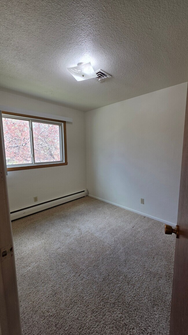 906 8th St S Unit 5