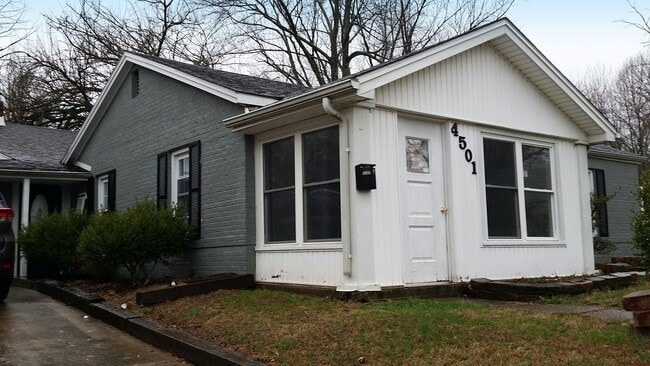 Building Photo - 4501 E Chestnut St