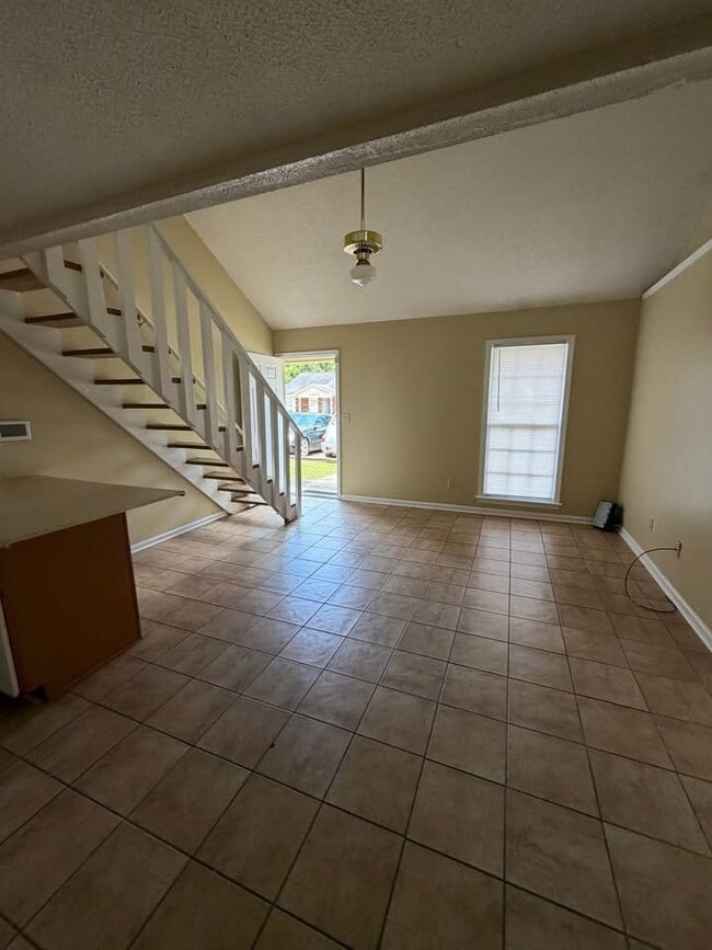 2307 N Davis St Unit G