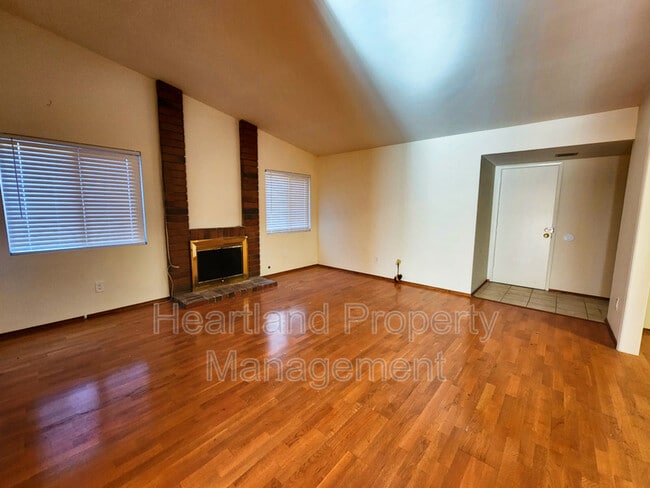 Photo - 11323 Tribuna Ave