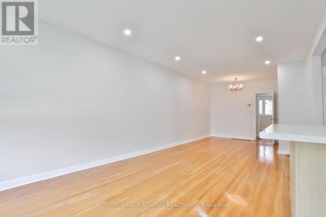 Photo - 264 Mcconvey Dr