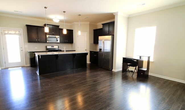 Photo - 3/2.5 House with Fenced-In yard and GORGEOUS interior!
