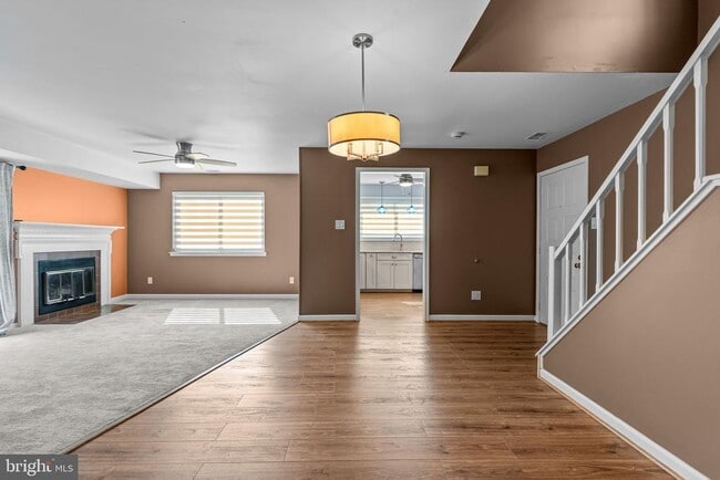 3 Hillcroft Way
