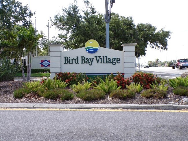 Photo - 634 Bird Bay Dr E Unidad 102 Rental