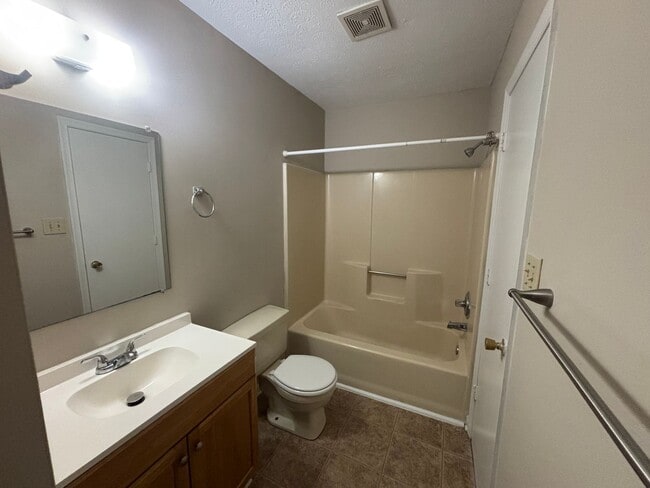 Photo - 138 Montview Forest Dr