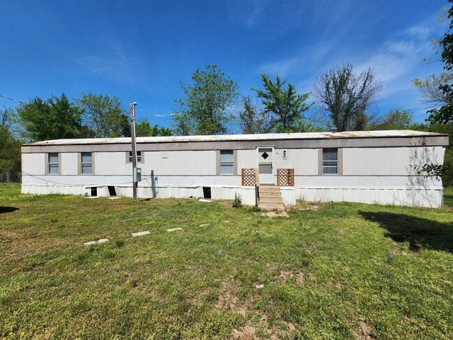 Building Photo - 33 Wilma Ln