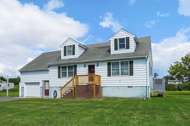 Building Photo - 5457 Warren St