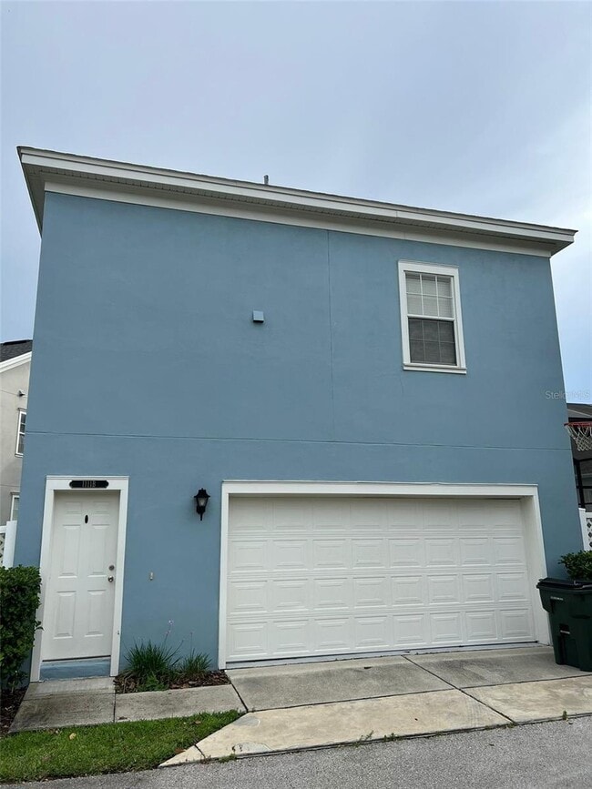 Photo - 1111 Oscar Square