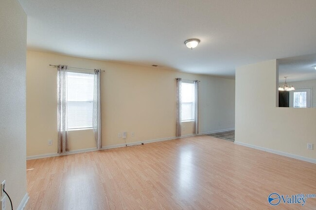 Photo - 198 Cloverbrook Dr