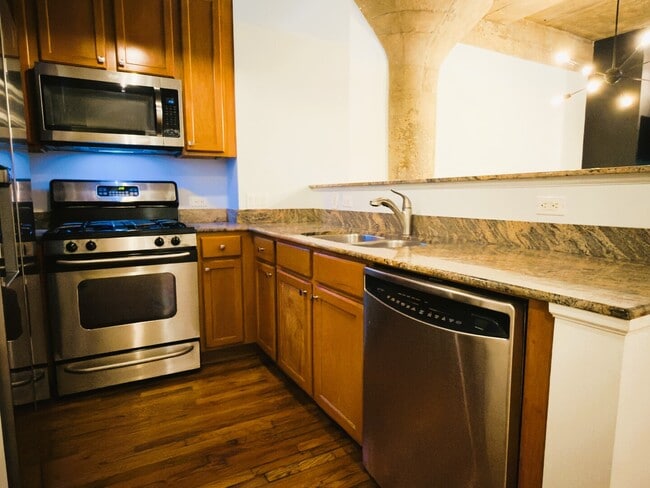 Photo - 1070 W 15th St Unit 204