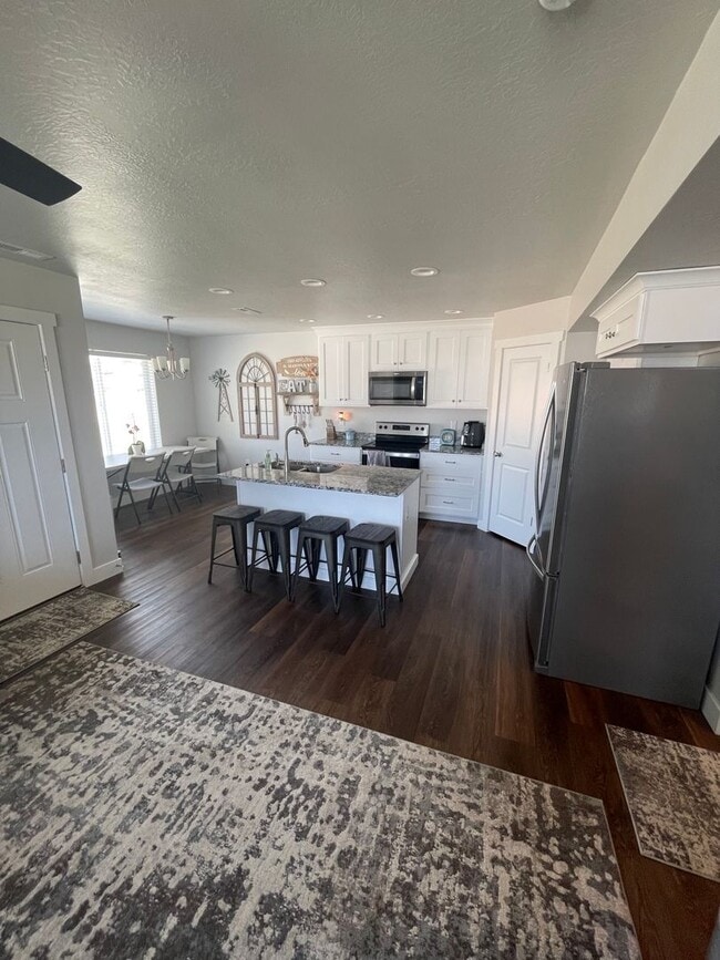 Photo - Newer Santaquin Townhome