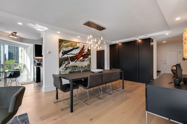 Photo - 300 Bloor St E Unit 1008