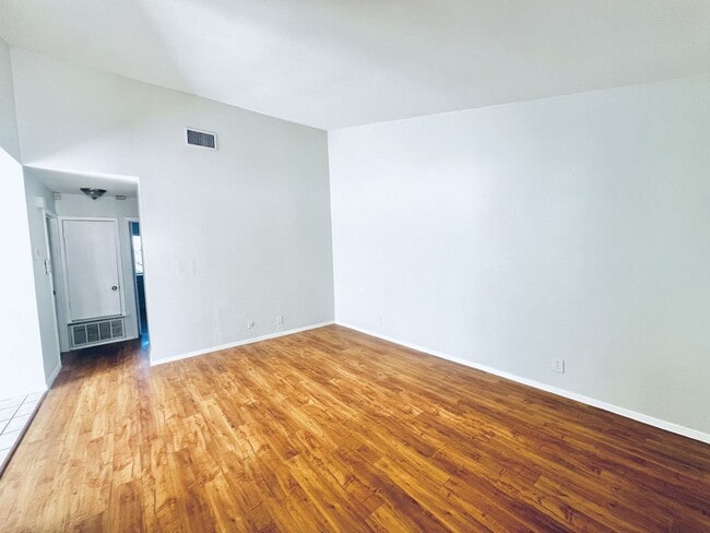 Photo - 1922 Nicole Cir Unidad B