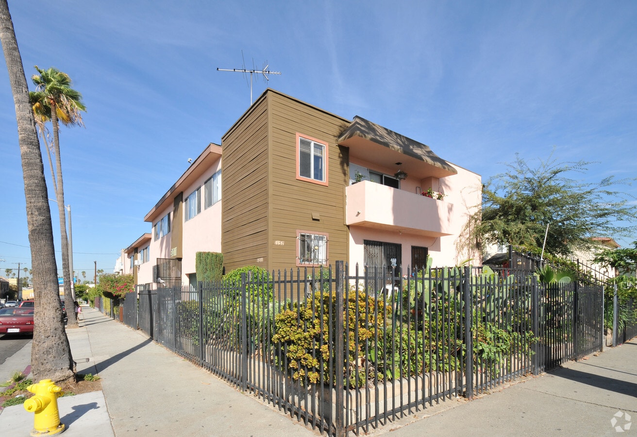 Photo - 1157 S Serrano Ave Apartments