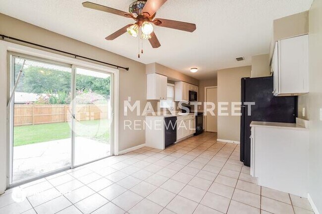 Photo - 640 W Blue Lake Terrace, De Land, FL 32724