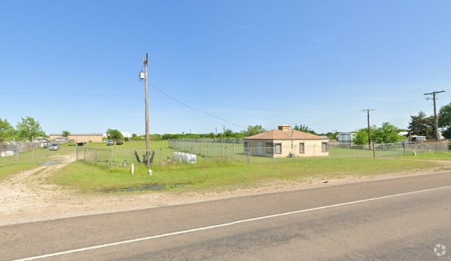 Building Photo - 1901 S Business 45 Rental