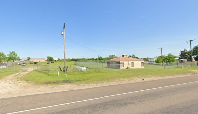 Photo - 1901 S Business 45 Casa