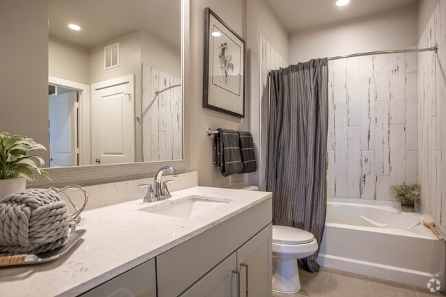 1 BR, 1 BA - 671 SF - A2