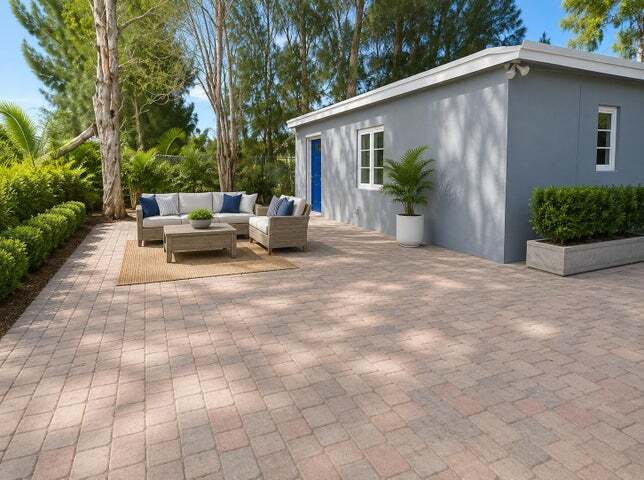 Photo - 5605 Pinewood Ave