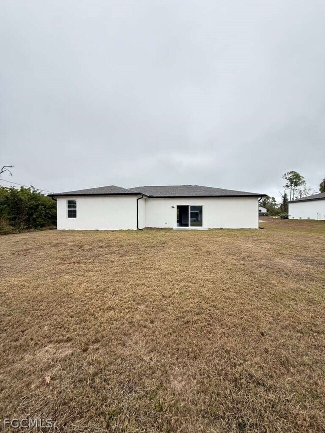 Building Photo - 13363 Drysdale Ave