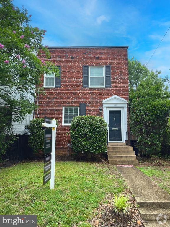 Building Photo - 213 Gentry Ave Rental