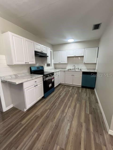 Photo - 215 W Valencia St