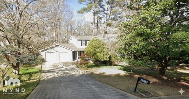 Building Photo - 2870 Woodhollow Ln