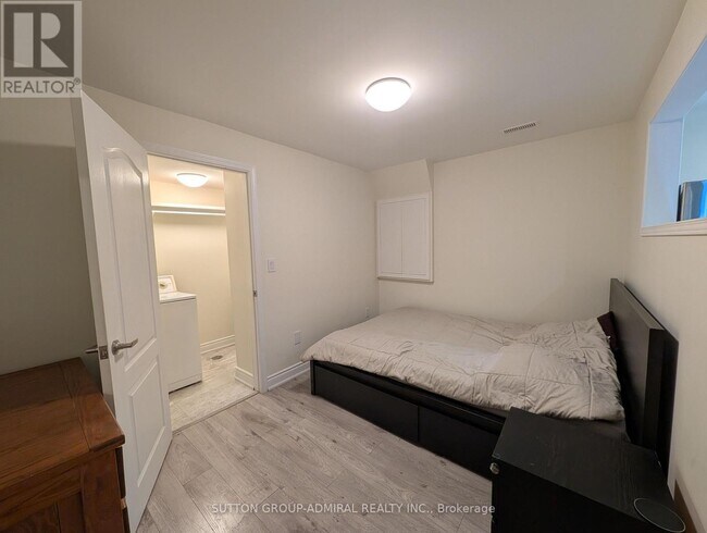 Photo - 60 Mynden Way