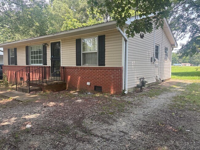 Photo - 5032 Anderson St