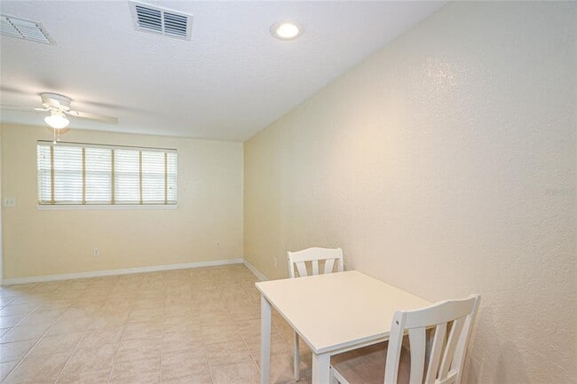 Photo - 330 5th Ave N