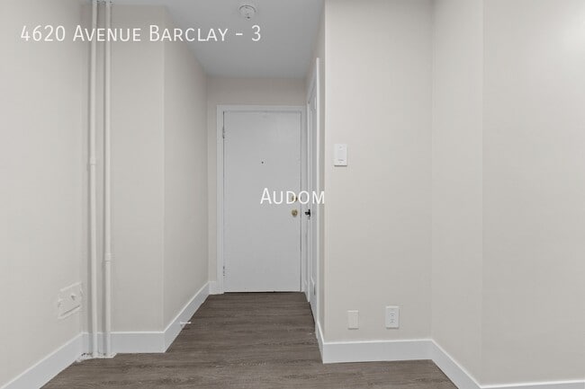 Photo - 4620 Av. Barclay Unit 3