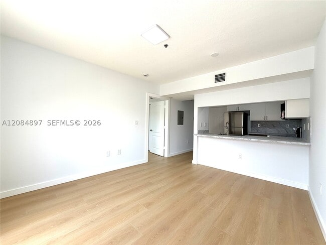 Building Photo - 9720 SW 184th St Unit 212