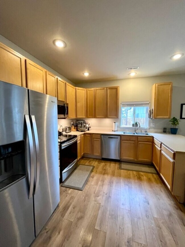 Photo - Beautiful 4 bedroom NW Bend Home!