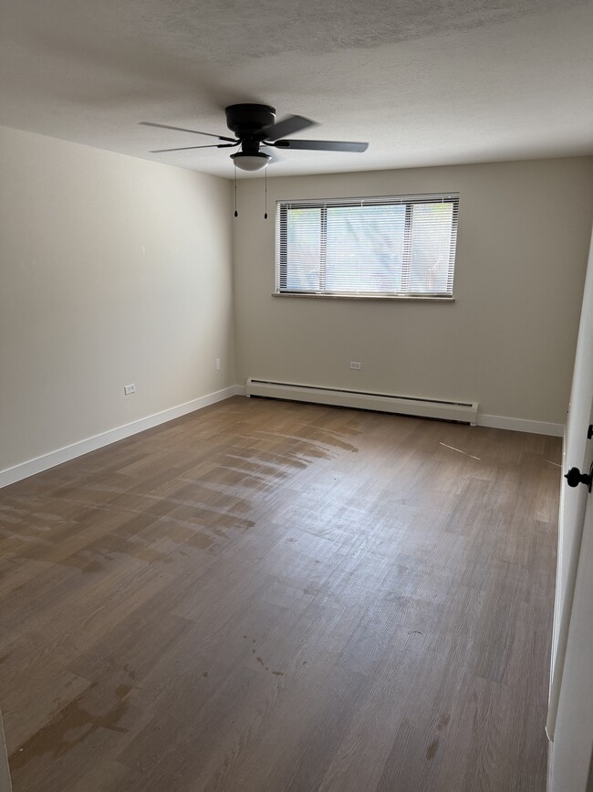 1410 S Ash St Unit 4