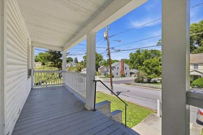 650 Alleghany Ave Unit 1