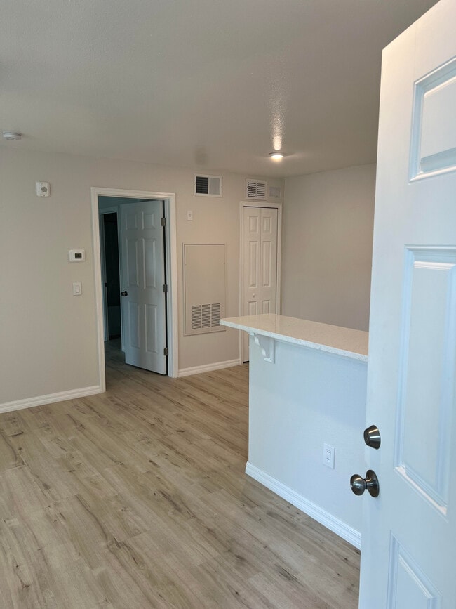 Photo - 2592 Grassy Point Dr Unit 212