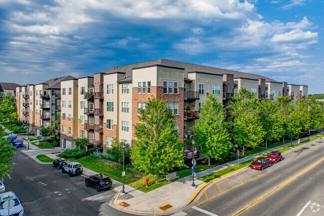 Photo - The Legends at Silver Lake