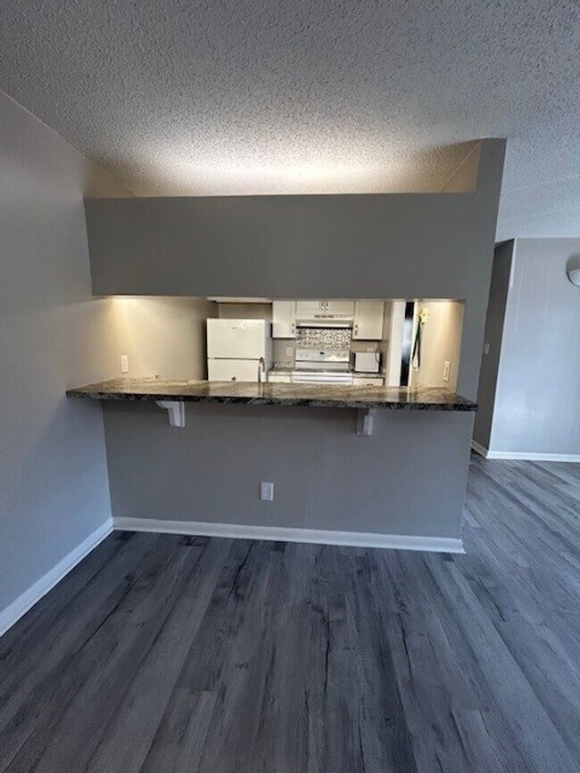 9505 University Terrace Dr Unit / Room 1