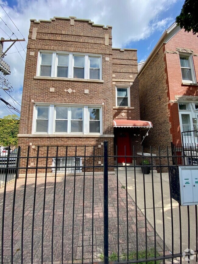 Building Photo - 2344 W Barry Ave Unit 1 Rental