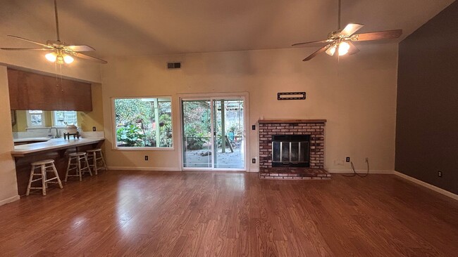 Photo - 4609 Wessex Ln