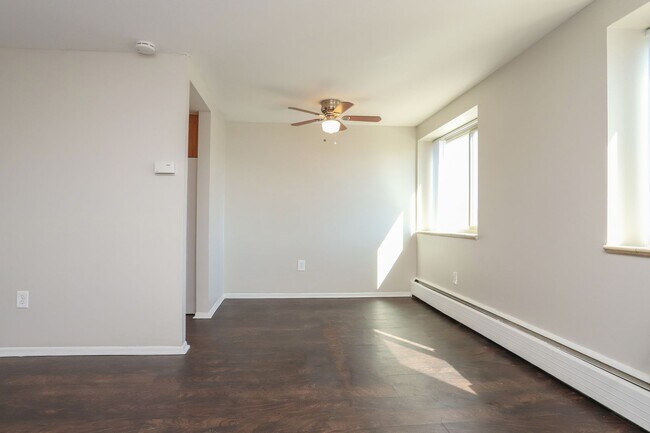 Photo - 809 N Dexter St Unit 401