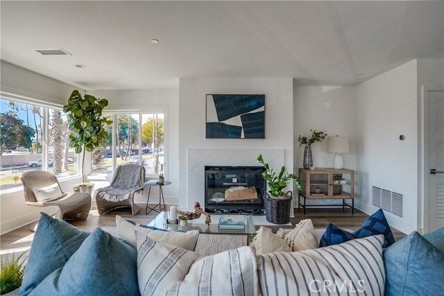 Photo - 4603 E Ocean Blvd
