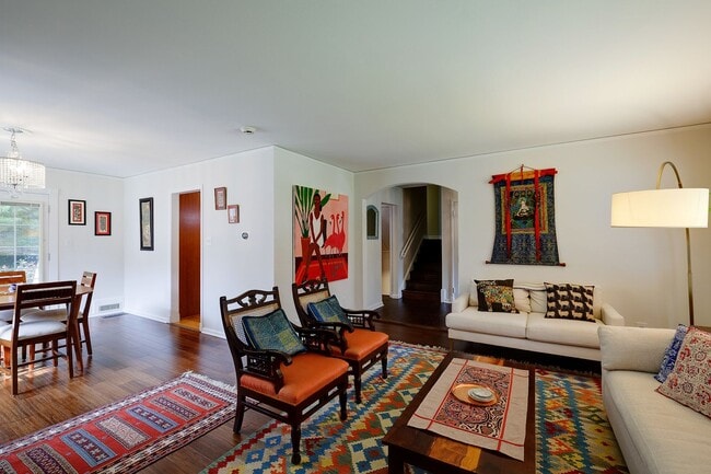 Photo - Bethesda (Walter Johnson HS) 4BR/3BA Detached Available for Multi-Year Lease