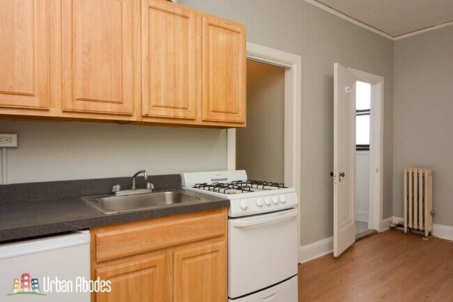 Photo - 3835 N Fremont St Unit J08W