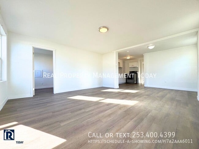 Photo - 206 128th St S