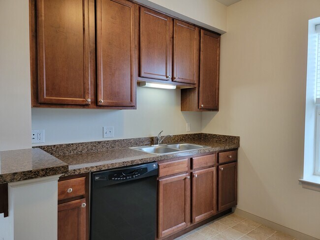 Photo - 1992 Shady Oak Dr Unit 1992