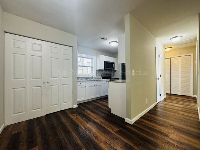 Photo - 63 Trinity Rd Unit 8